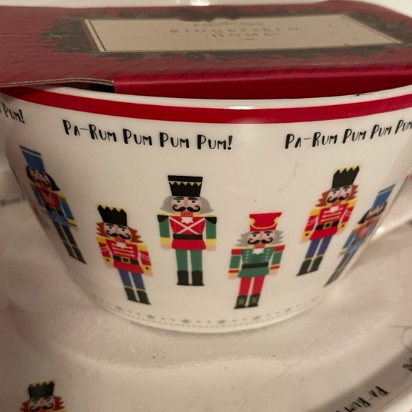 Ridgefield Home nutcracker snack set - Picture 3 of 6